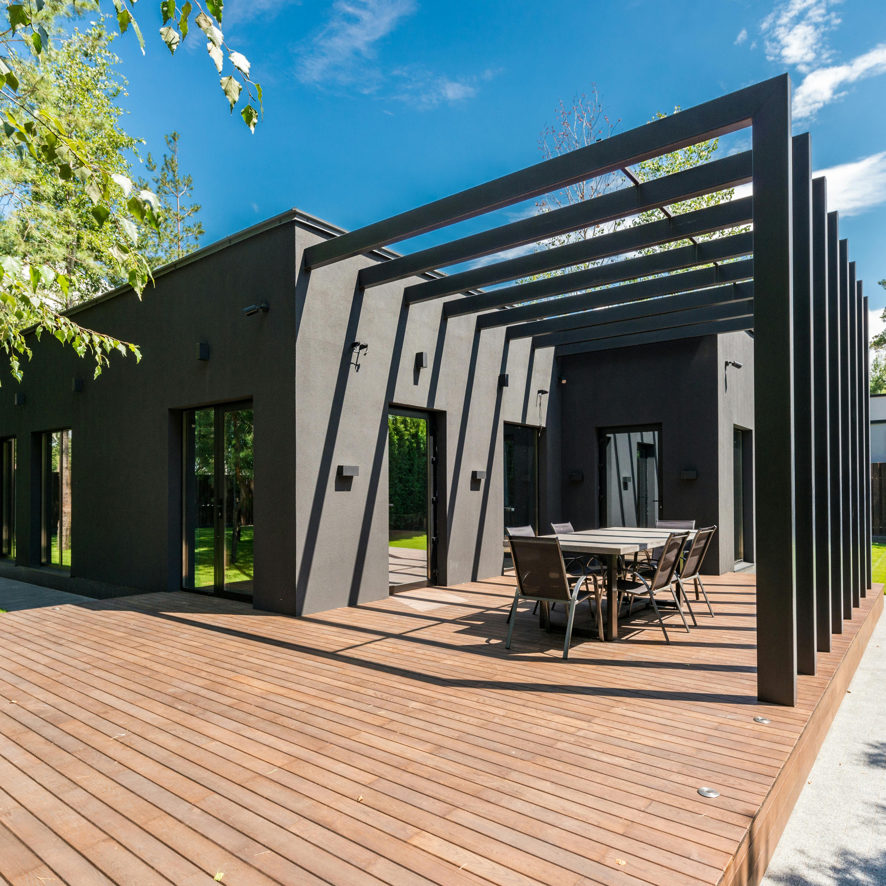 modern-black-bu
						ilding